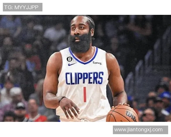 火箭队与勇士队激战正酣哈登关键时刻上演绝杀精彩瞬间