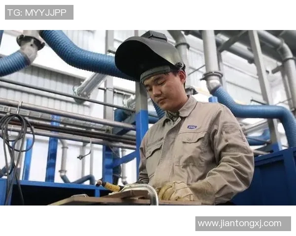 LNG中路突破分析：成功与失败的关键因素探讨